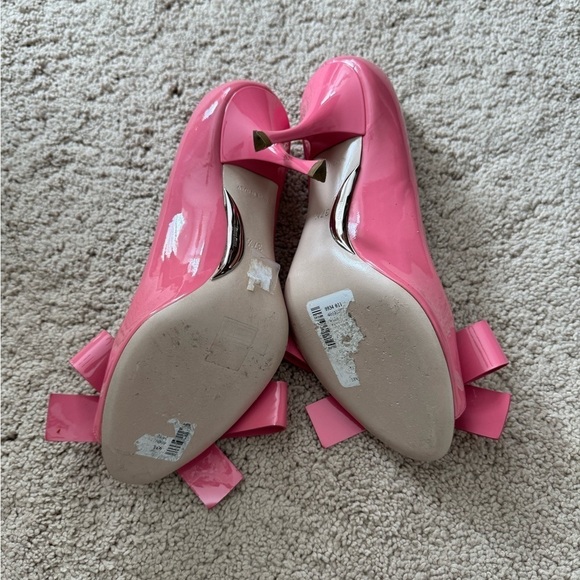 Miumiu- Pink Patent Leather Large Bow Peep Toe Heels - Picture 5 of 6